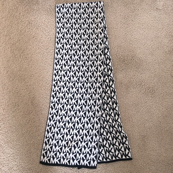 Michael Kors black and white patterned scarf - Picture 1 of 2